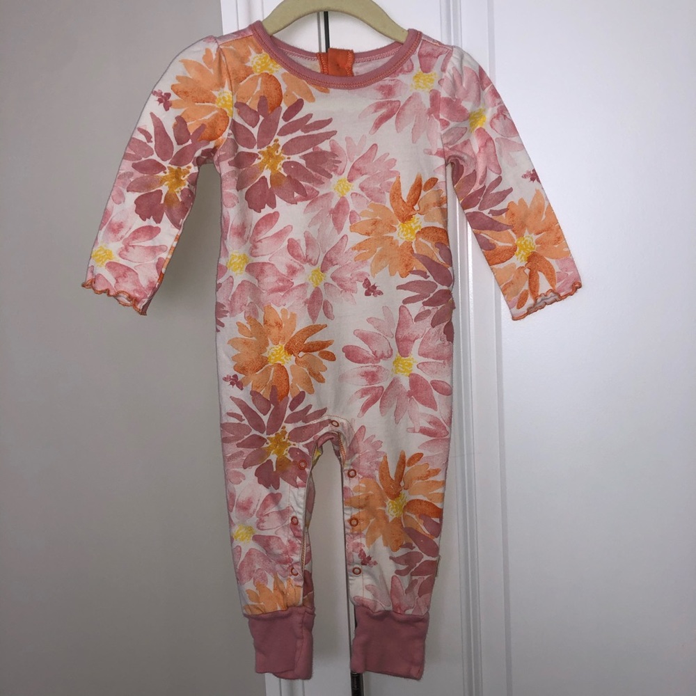 Burt’s Bees Floral Outfit